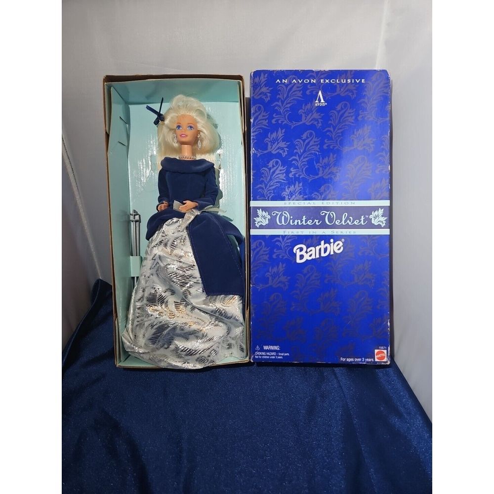 Barbie Winter Velvet Avon Exclusive 15571 Mattel 1995 NRFB Special Edition Stand
